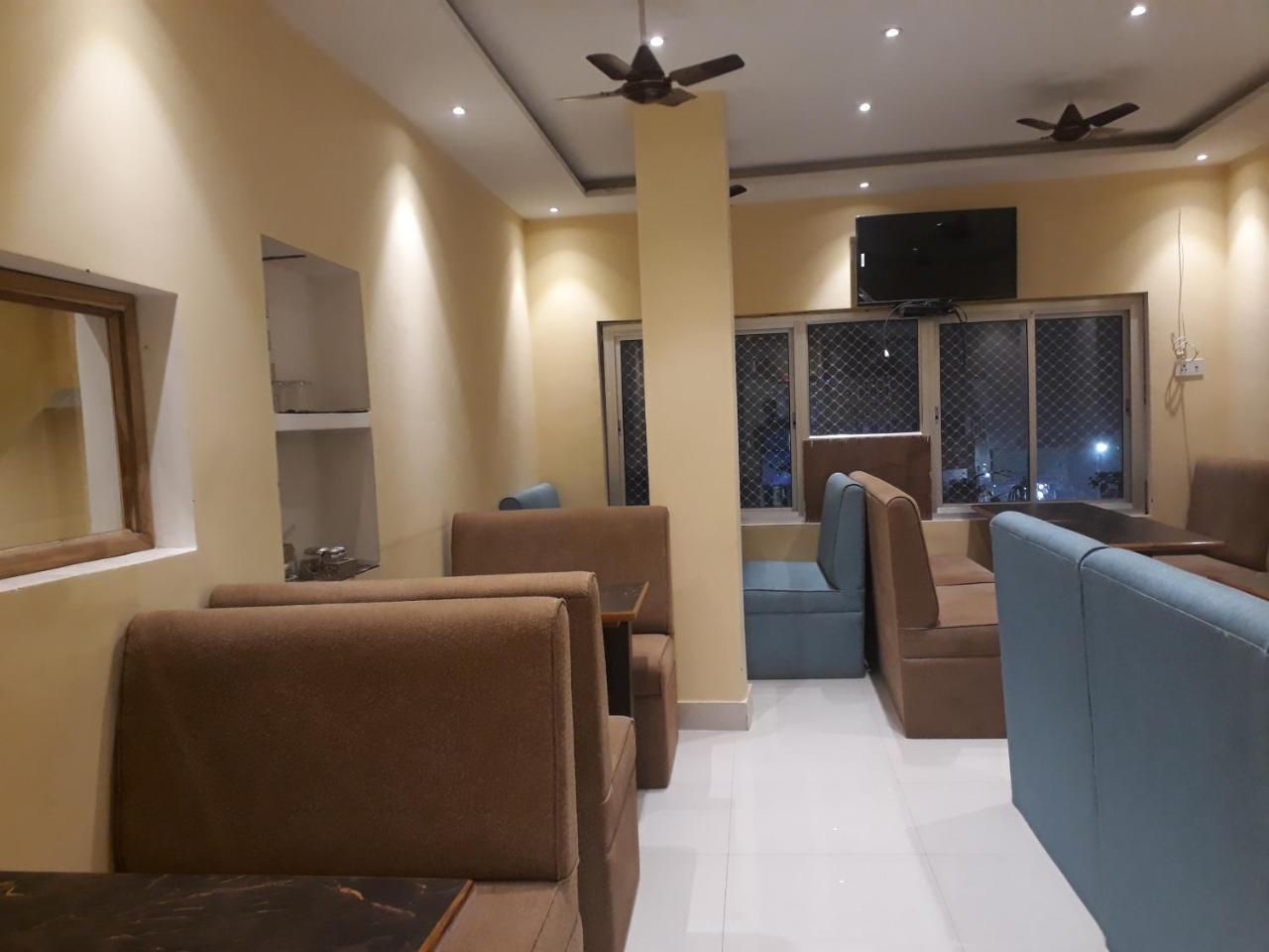 Hotel Samman Varanasi Exterior photo
